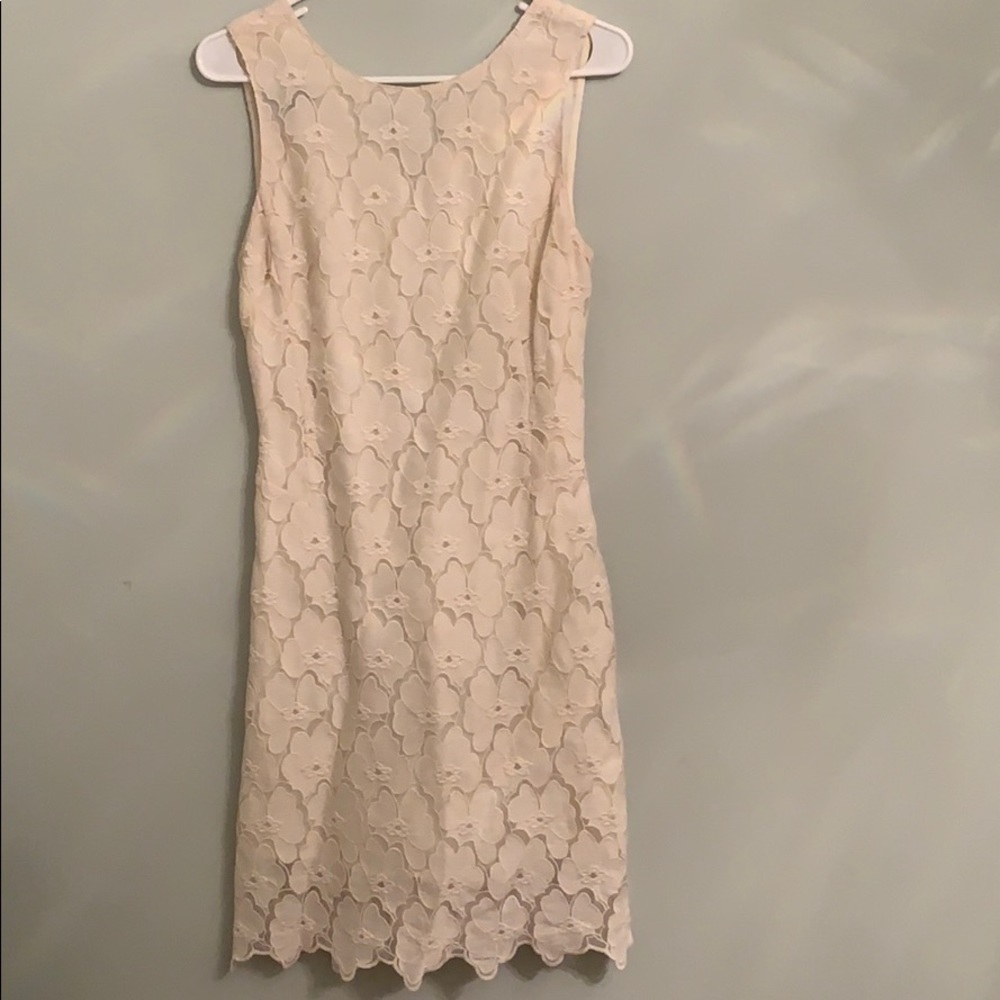 Beautiful cocktails dress perfect for a date!